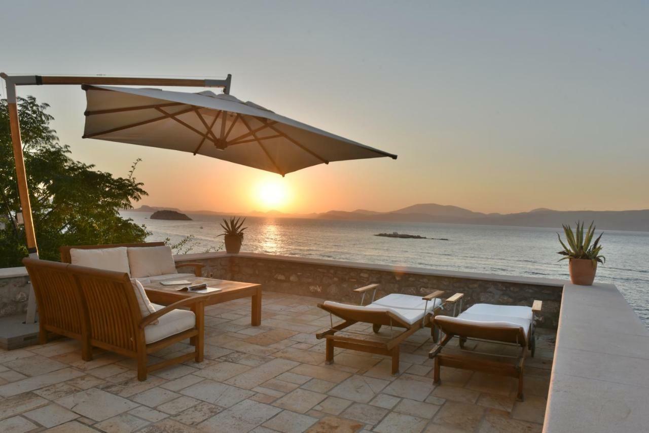 Hydra Kamini Beach Thea ภายนอก รูปภาพ