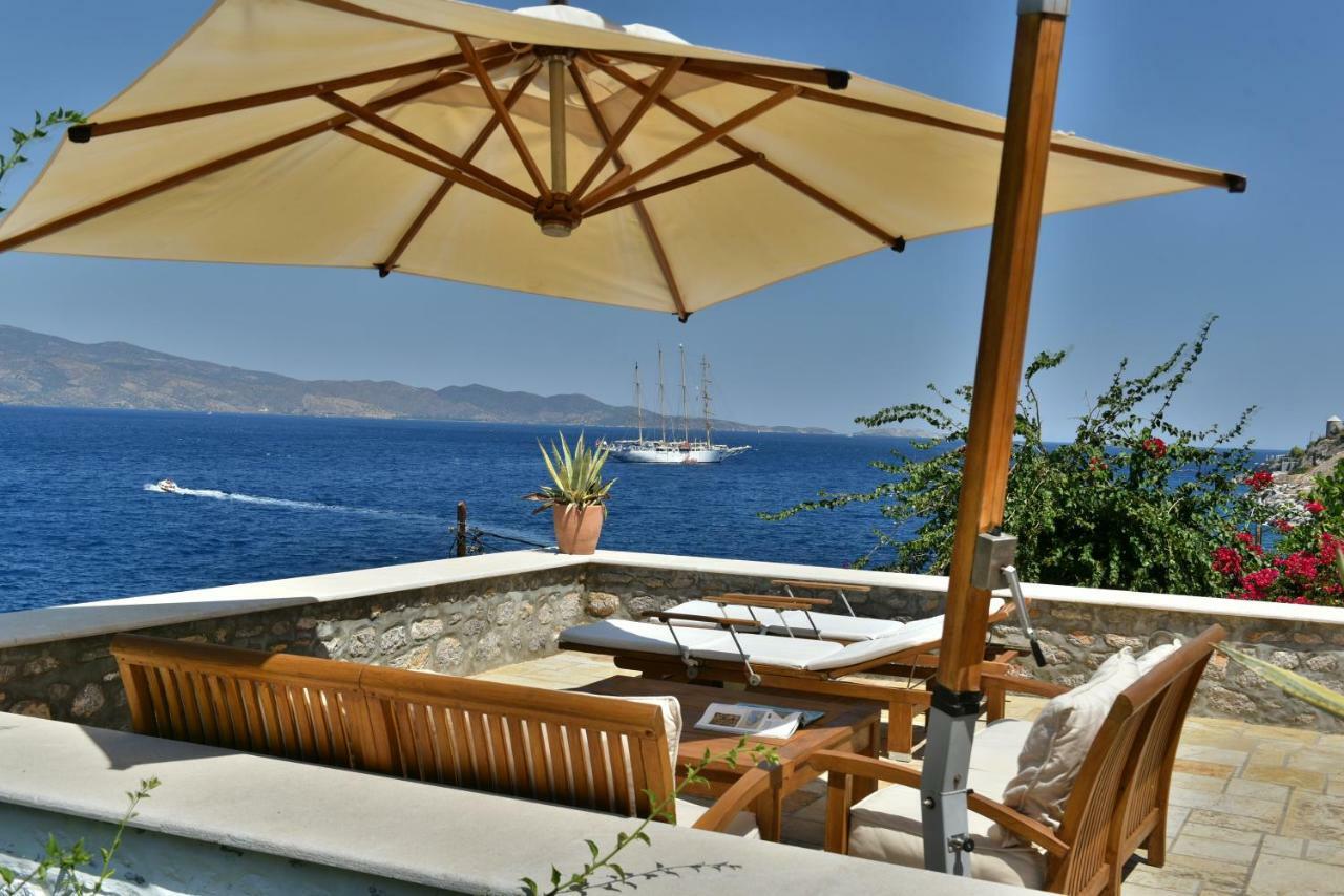 Hydra Kamini Beach Thea ภายนอก รูปภาพ